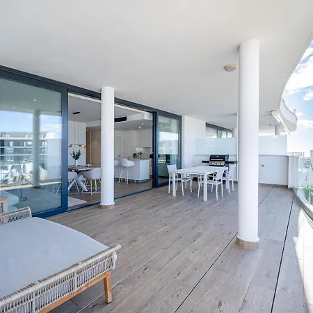 Апартаменты Luxury El Higueron West *