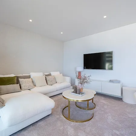 Luxury El Higueron West Apartment *